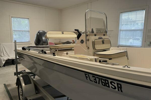 17ft Carolina Skiff Yacht For Sale