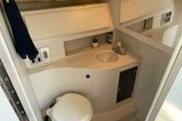 Photo of the 1990 Wellcraft Monaco 3000 "India"