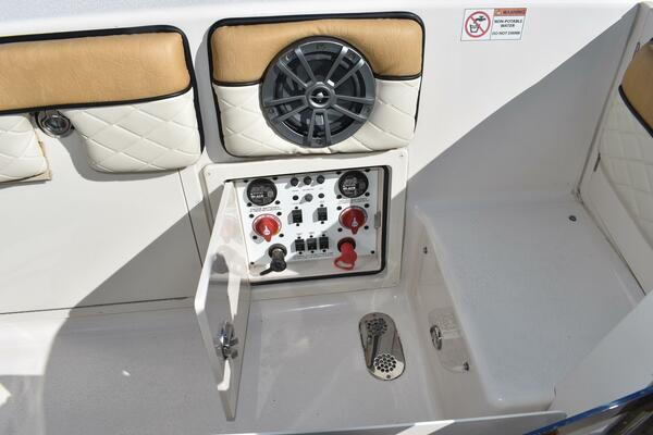 27ft Sea Chaser Yacht For Sale 27ft Sea Chaser Yacht For Sale