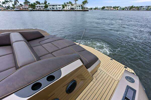 2022 Vanquish Yachts 45