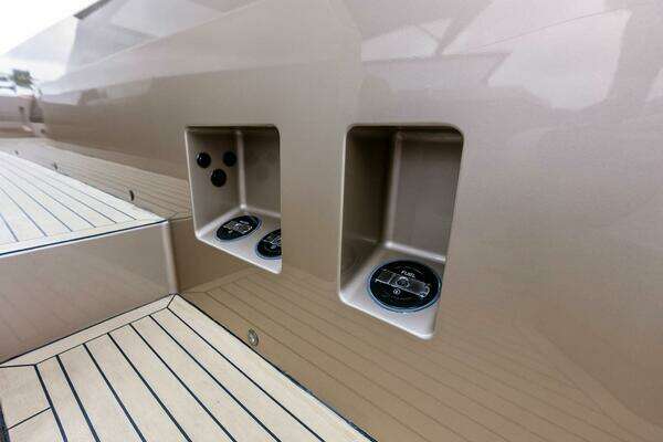 2022 Vanquish Yachts 45