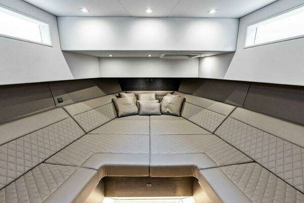 2022 Vanquish Yachts 45