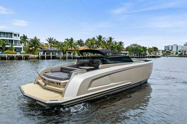 2022 Vanquish Yachts 45