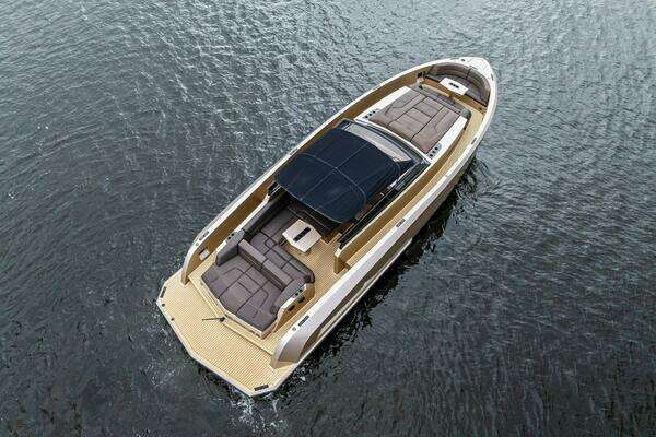 2022 Vanquish Yachts 45