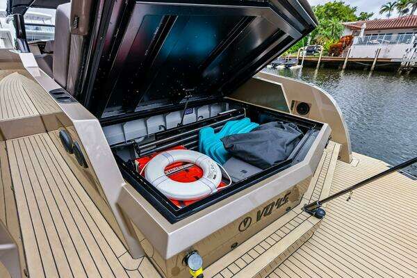2022 Vanquish Yachts 45