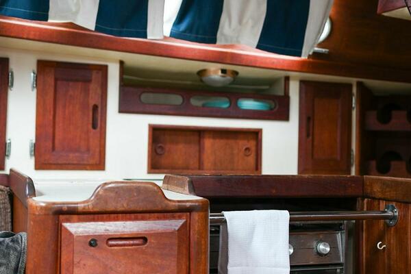 Miss Daisy 32ft Ericson Yacht For Sale