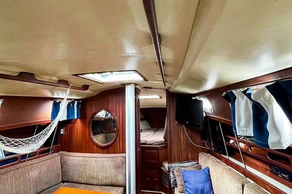 Miss Daisy 32ft Ericson Yacht For Sale