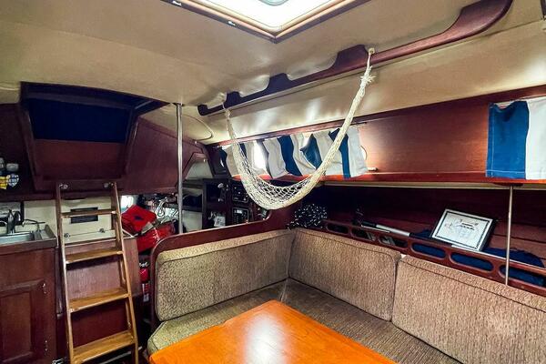 Miss Daisy 32ft Ericson Yacht For Sale