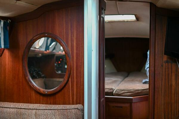 Miss Daisy 32ft Ericson Yacht For Sale