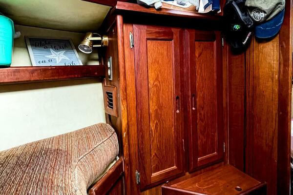 Miss Daisy 32ft Ericson Yacht For Sale