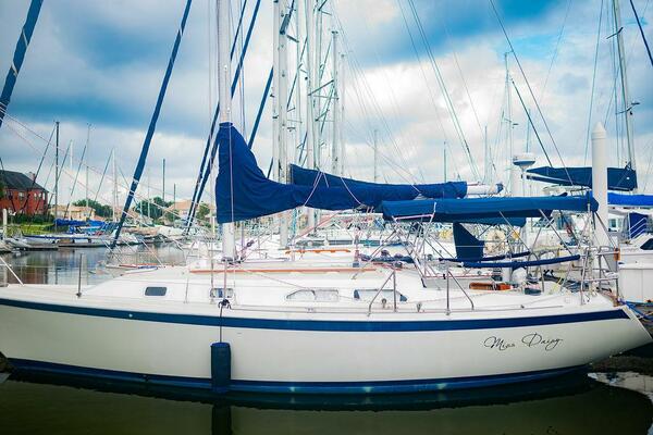 Miss Daisy 32ft Ericson Yacht For Sale