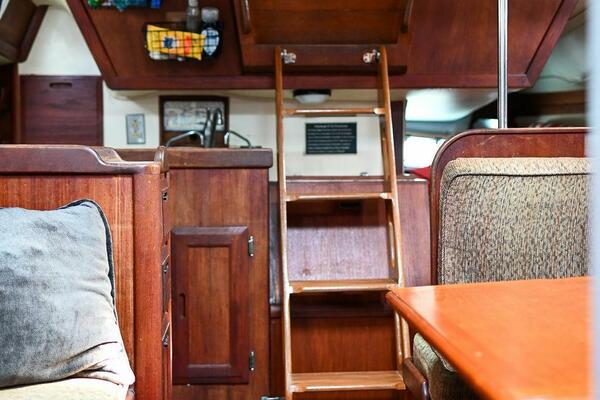 Miss Daisy 32ft Ericson Yacht For Sale