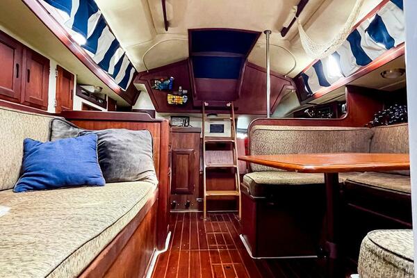 Miss Daisy 32ft Ericson Yacht For Sale