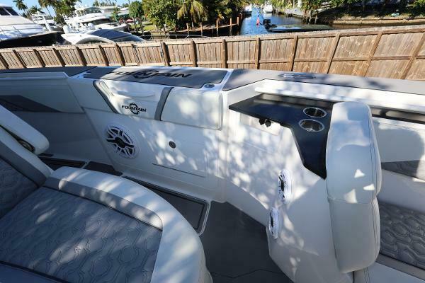 38ft Fountain Yacht For Sale