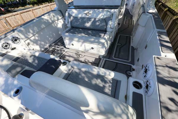 38ft Fountain Yacht For Sale