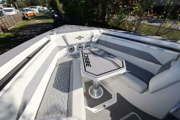 38ft Fountain Yacht For Sale