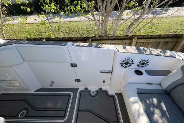 38ft Fountain Yacht For Sale