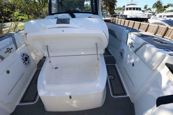 38ft Fountain Yacht For Sale