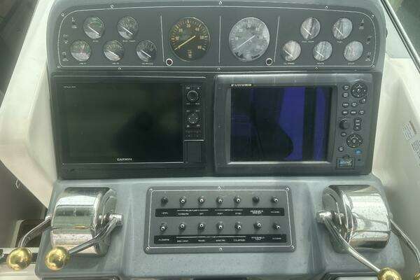 Photo of the 1995 Tiara Sport 3100 Open "SALT HIPPIE"