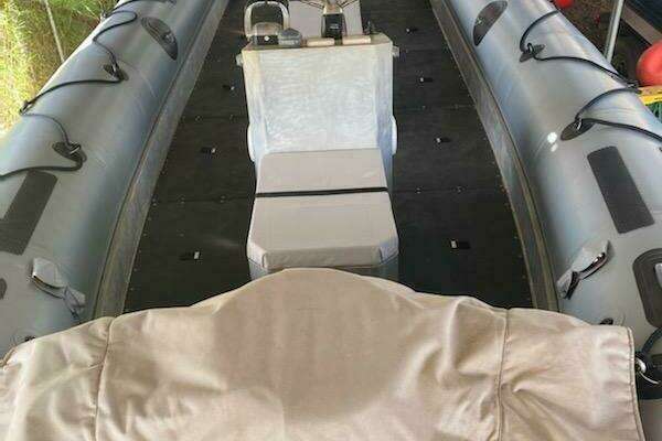 2001 Zodiac Milpro 30