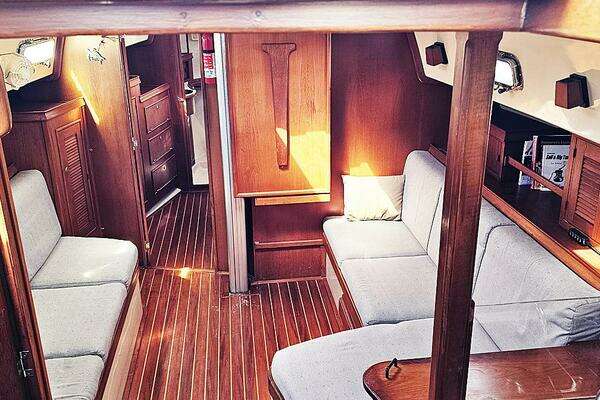 Photo of the 1997 Island Packet 40 "KEWAYDIN"