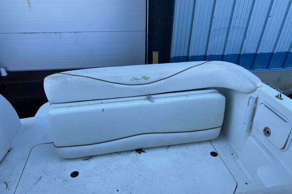 26ft Sea Ray Yacht For Sale
