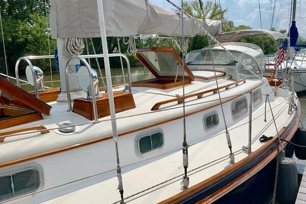 Whistler 40ft Bristol Yacht For Sale