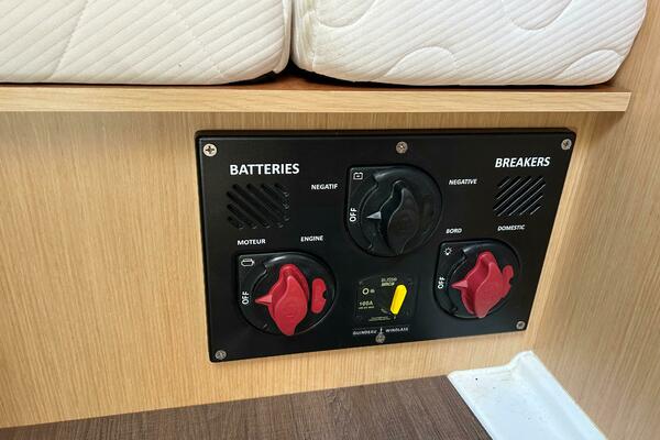 ARIEL 38ft Beneteau Yacht For Sale