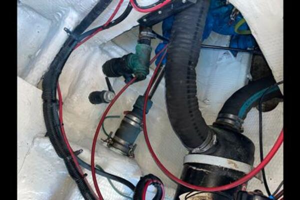 32ft Luhrs Yacht For Sale