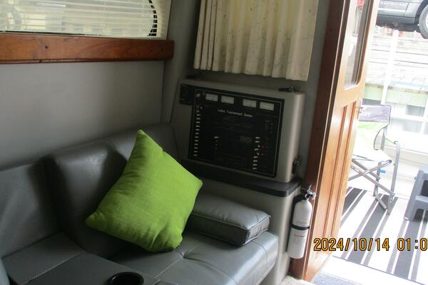 32ft Luhrs Yacht For Sale