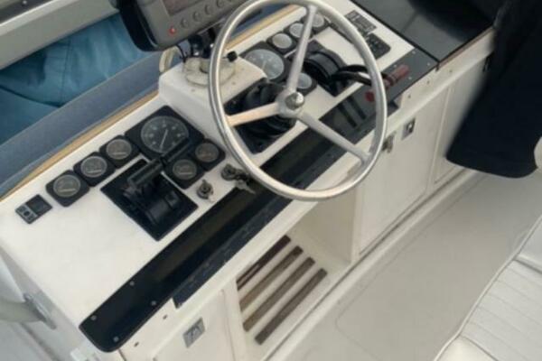 32ft Luhrs Yacht For Sale