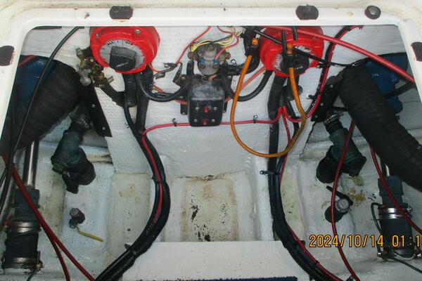 32ft Luhrs Yacht For Sale