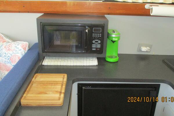 32ft Luhrs Yacht For Sale