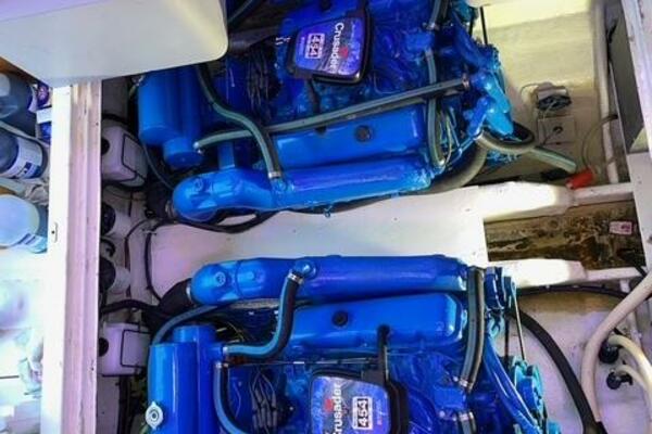 32ft Luhrs Yacht For Sale