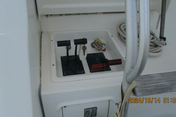 32ft Luhrs Yacht For Sale