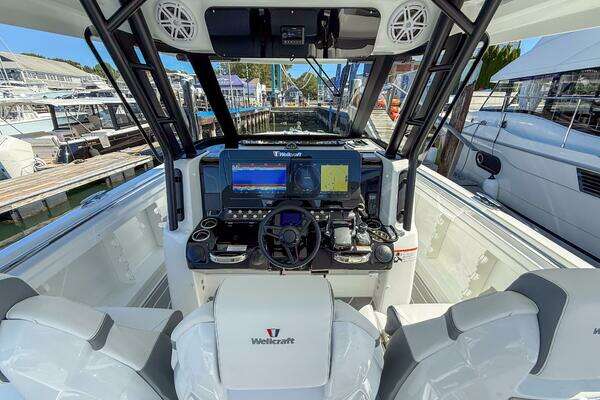 Photo of the 2026 Wellcraft 38 T-Top "In Stock"