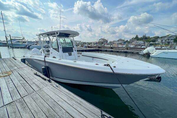 Photo of the 2024 Wellcraft 302 "In Stock"