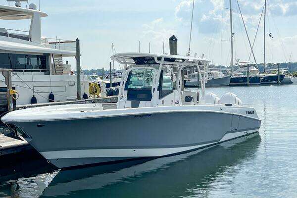 Photo of the 2024 Wellcraft 302 "In Stock"