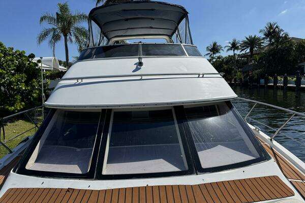 Photo of the 2001 Carver 40 Flybridge "CRAVER"