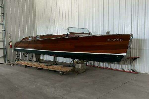 Photo of the 1930 Chris-Craft Custom Runabout "Antiquity"