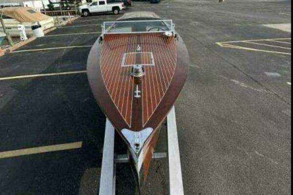 Photo of the 1930 Chris-Craft Custom Runabout "Antiquity"