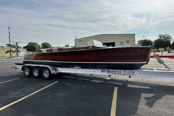 Photo of the 1930 Chris-Craft Custom Runabout "Antiquity"