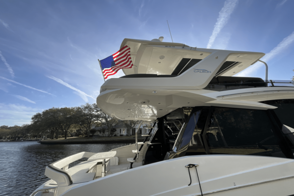 Galeon 500 FLY Yacht For Sale
