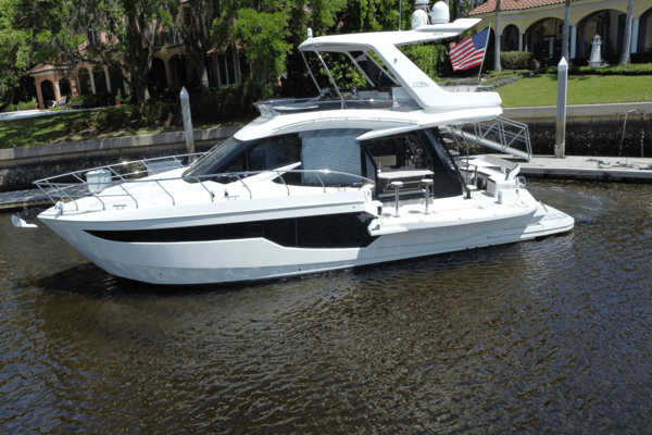 Galeon 500 FLY Yacht For Sale