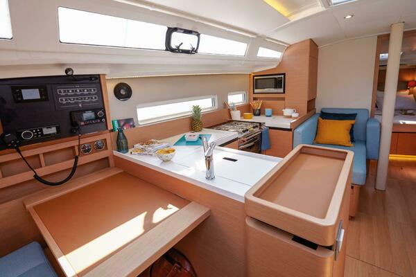 41ft Jeanneau Yacht For Sale