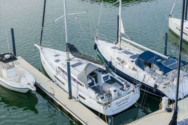 Photo of the 2023 Jeanneau Sun Odyssey 410 "Knot 4 Sail"