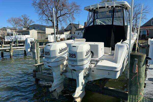 Photo of the 1997 Pro-Line 2810 Walkaround