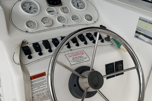 25ft Baha Cruisers Yacht For Sale