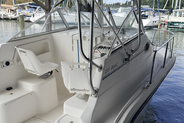 25ft Baha Cruisers Yacht For Sale