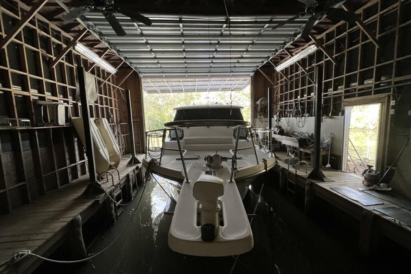 47ft Bayliner Yacht For Sale